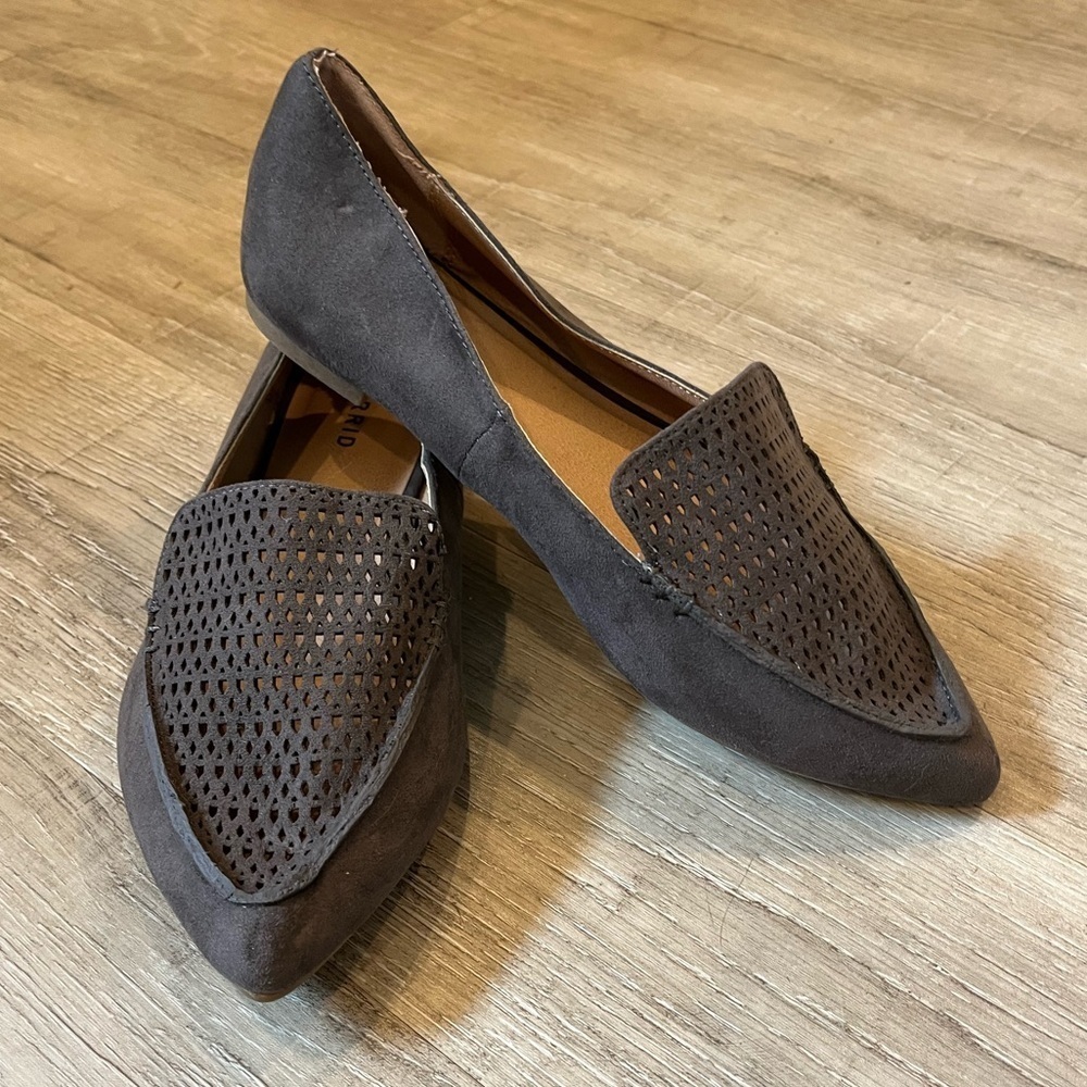 Torrid Perforated Taupe Brown Loafers 9W - Picture 5 of 15